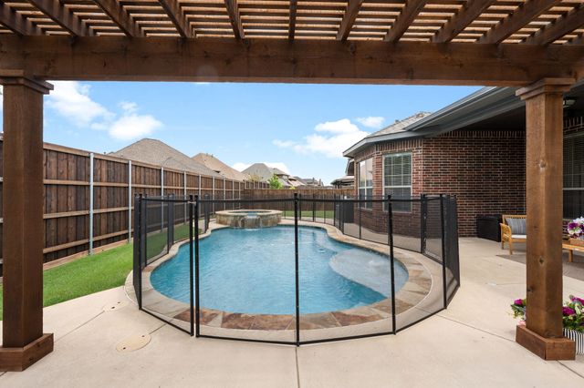 419 Florence Drive, Fate, TX 75087