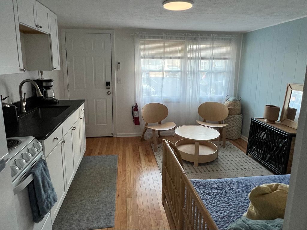 78 E Grand Avenue 110, Old Orchard Beach, ME 04064 — photo 4