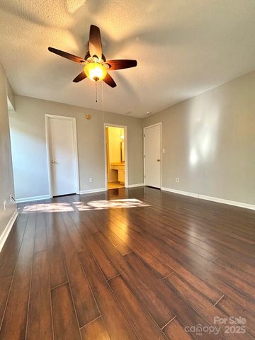 50 Ravencroft Lane, Asheville, NC 28803