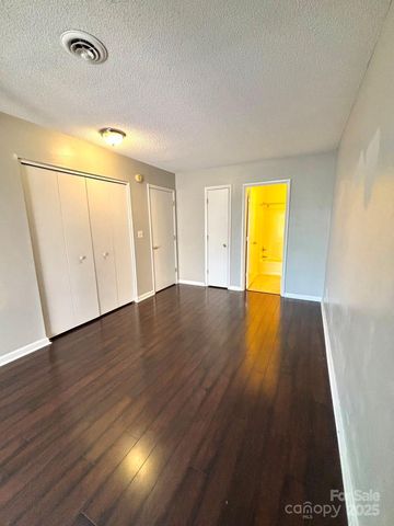 50 Ravencroft Lane, Asheville, NC 28803