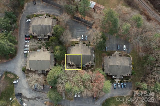 50 Ravencroft Lane, Asheville, NC 28803