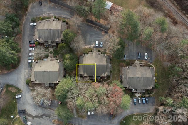 50 Ravencroft Lane, Asheville, NC 28803