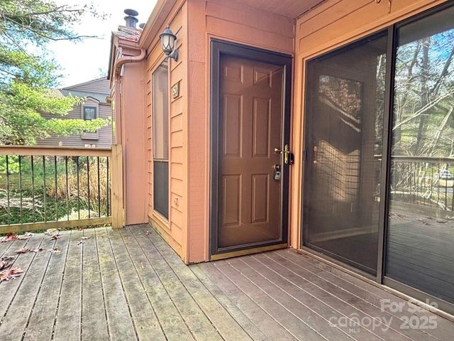 50 Ravencroft Lane, Asheville, NC 28803