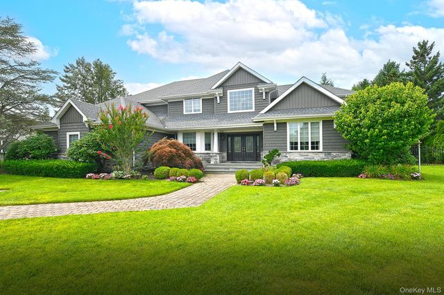 23 Jagger Court, Melville, NY 11747