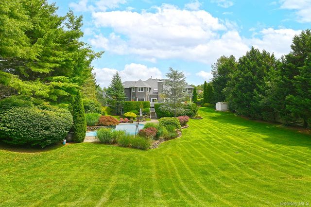 23 Jagger Court, Melville, NY 11747