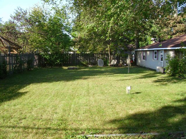 2210 Inglewood Place, South Bend, IN 46616