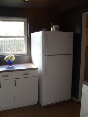 2210 Inglewood Place, South Bend, IN 46616