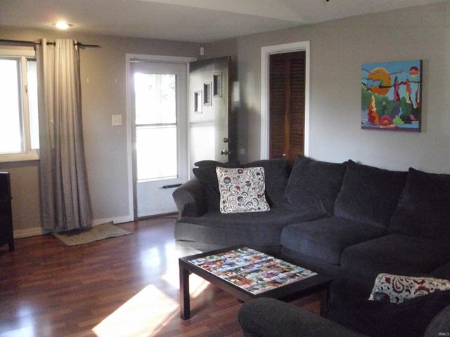 2210 Inglewood Place, South Bend, IN 46616