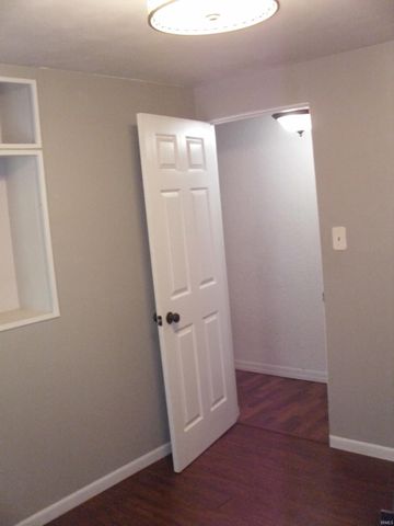 2210 Inglewood Place, South Bend, IN 46616