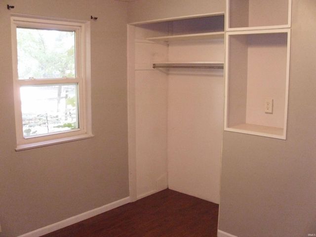 2210 Inglewood Place, South Bend, IN 46616