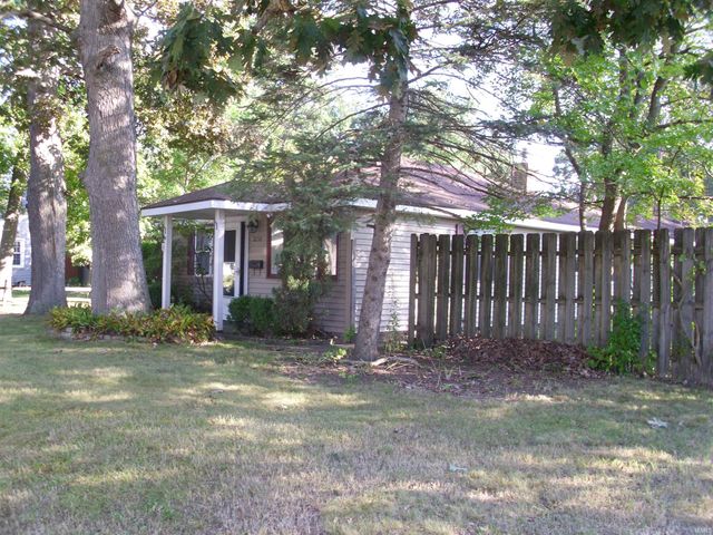 2210 Inglewood Place, South Bend, IN 46616
