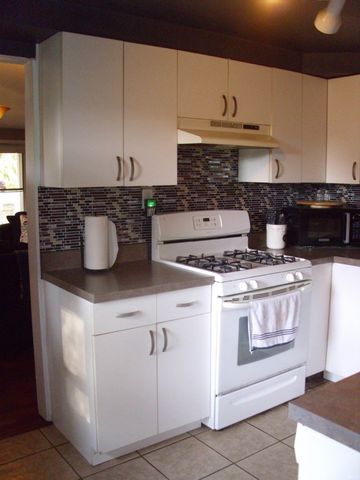 2210 Inglewood Place, South Bend, IN 46616