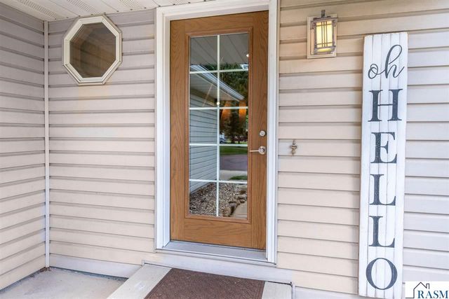 120 Chaucer Court, Mankato, MN 56001