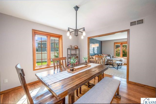 120 Chaucer Court, Mankato, MN 56001