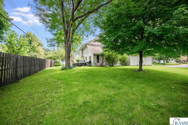 120 Chaucer Court, Mankato, MN 56001