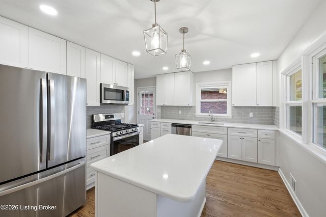 3457 Illinois Ave, Louisville, KY 40213