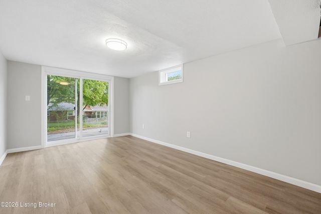 3457 Illinois Ave, Louisville, KY 40213