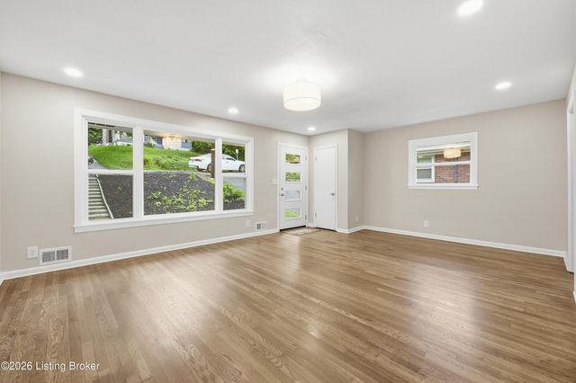 3457 Illinois Ave, Louisville, KY 40213