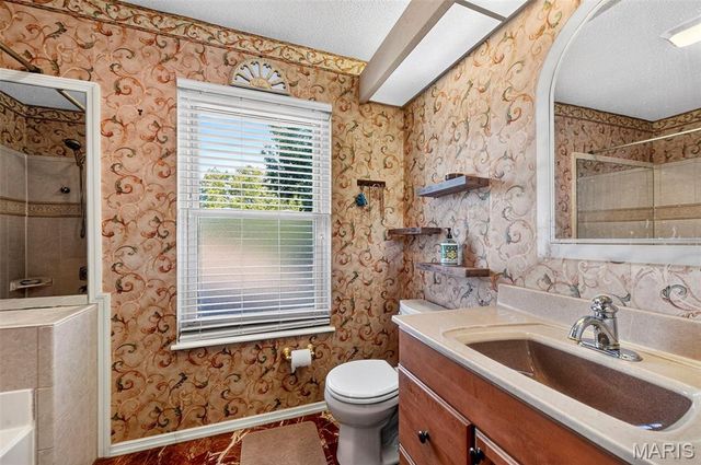 25 Vicksburg Station, St Charles, MO 63303
