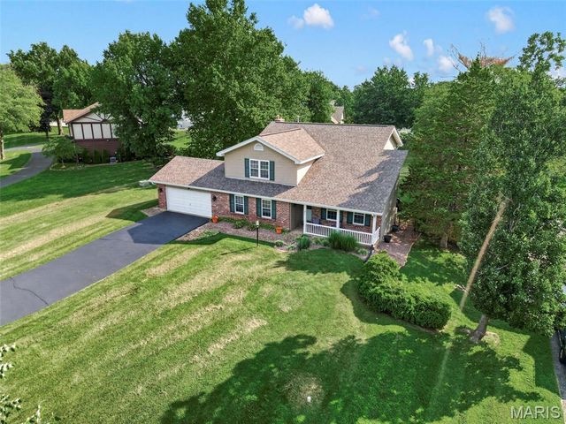 25 Vicksburg Station, St Charles, MO 63303