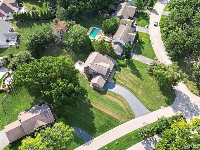 25 Vicksburg Station, St Charles, MO 63303