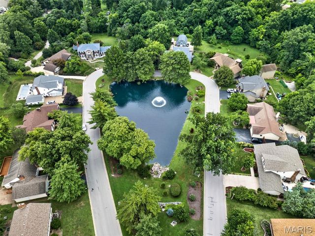 25 Vicksburg Station, St Charles, MO 63303