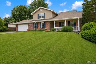 25 Vicksburg Station, St Charles, MO 63303