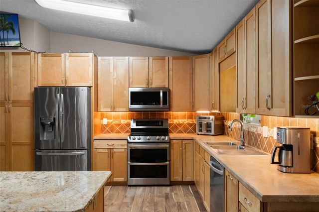 2921 LAKE TOHOPEKALIGA BOULEVARD, Kissimmee, FL 34746