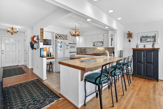 108 Overlook Hill DR, Moneta, VA 24121