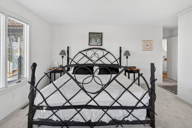 108 Overlook Hill DR, Moneta, VA 24121