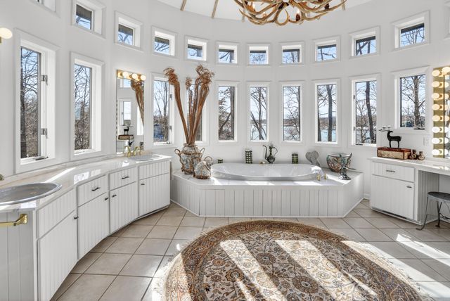 108 Overlook Hill DR, Moneta, VA 24121