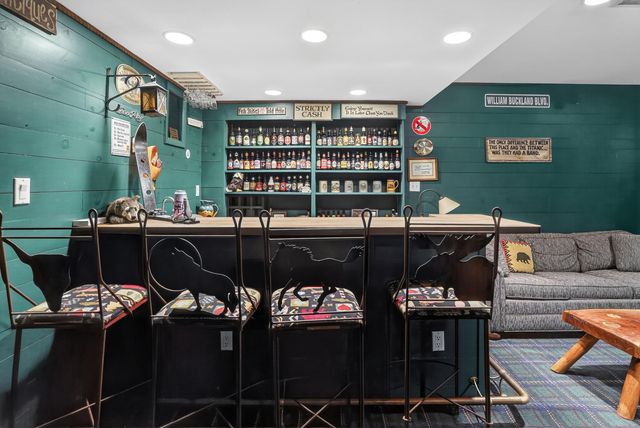 108 Overlook Hill DR, Moneta, VA 24121