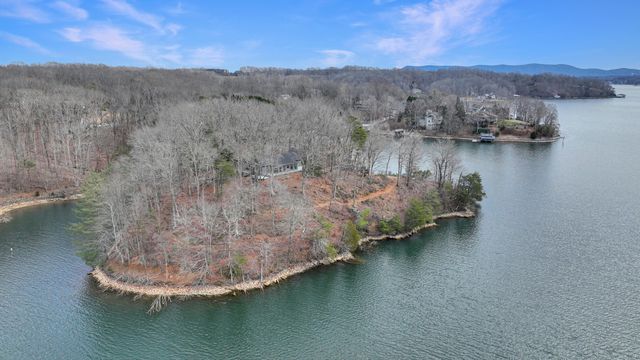 108 Overlook Hill DR, Moneta, VA 24121