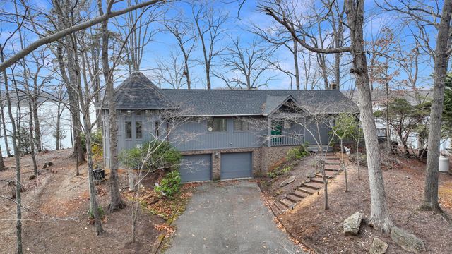 108 Overlook Hill DR, Moneta, VA 24121