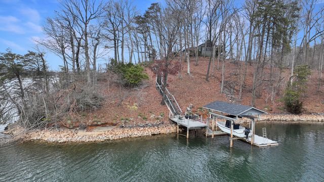 108 Overlook Hill DR, Moneta, VA 24121