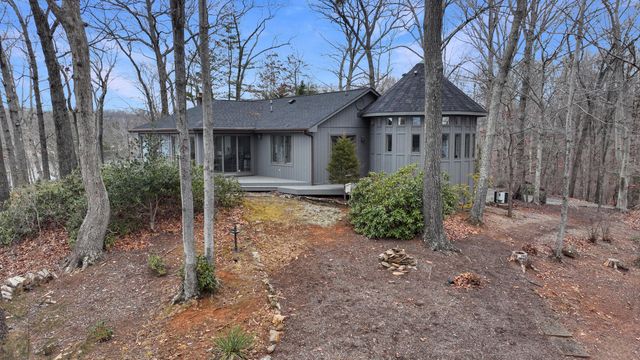 108 Overlook Hill DR, Moneta, VA 24121