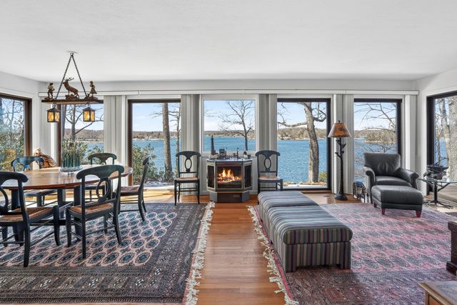 108 Overlook Hill DR, Moneta, VA 24121