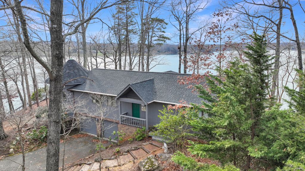 108 Overlook Hill DR, Moneta, VA 24121