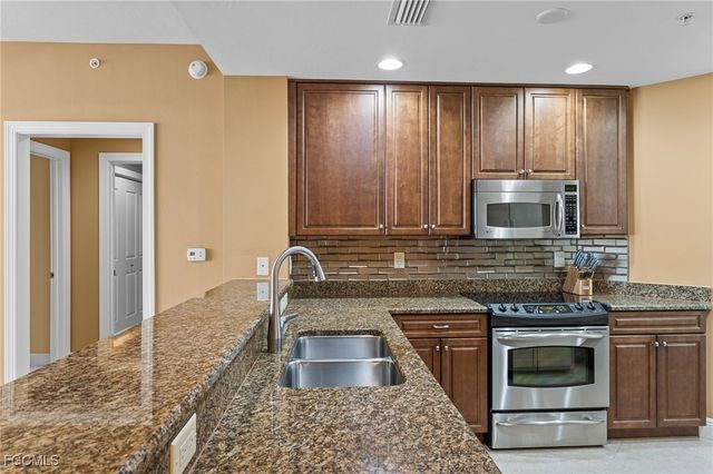 5793 Cape Harbour DR 615, Cape Coral, FL 33914