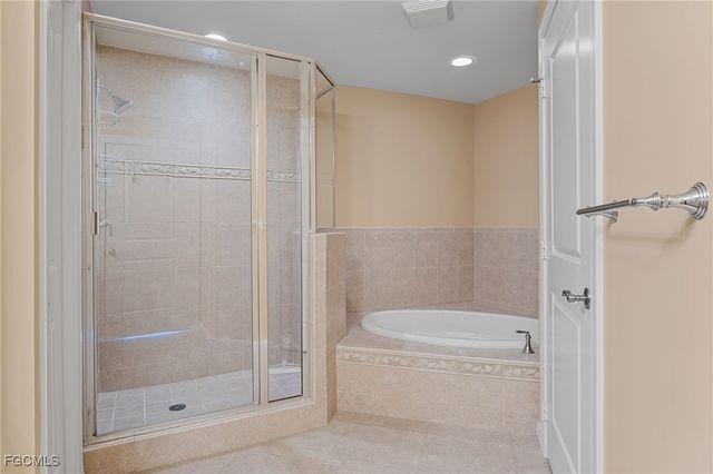 5793 Cape Harbour DR 615, Cape Coral, FL 33914