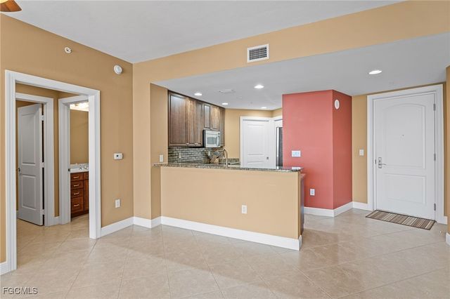 5793 Cape Harbour DR 615, Cape Coral, FL 33914