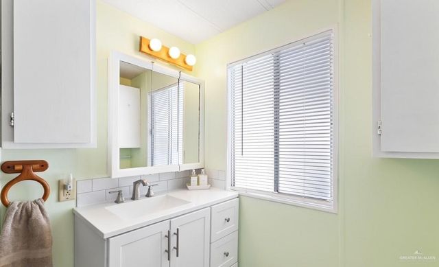 128 Apache Drive, Harlingen, TX 78552