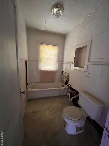 429 Page Street, Flint, MI 48505