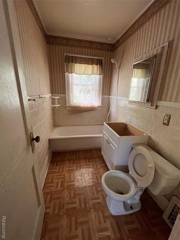 429 Page Street, Flint, MI 48505