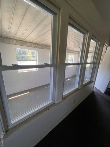 429 Page Street, Flint, MI 48505