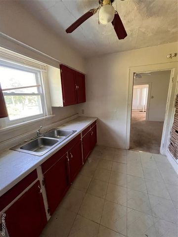 429 Page Street, Flint, MI 48505