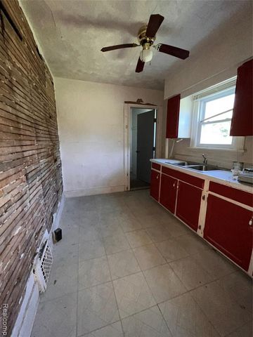 429 Page Street, Flint, MI 48505