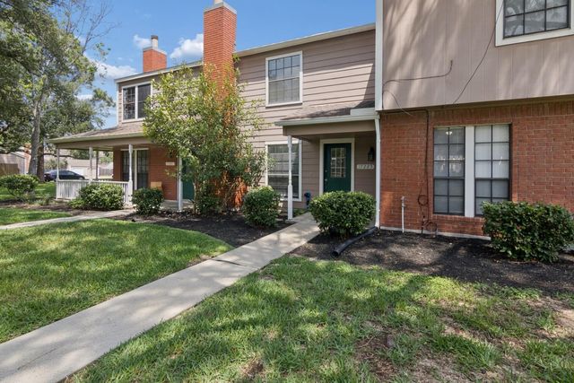 17225 Saturn Lane, Houston, TX 77058