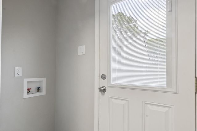 17225 Saturn Lane, Houston, TX 77058