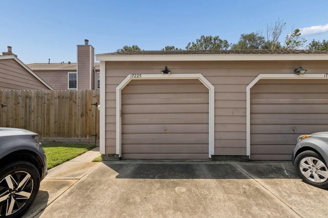 17225 Saturn Lane, Houston, TX 77058